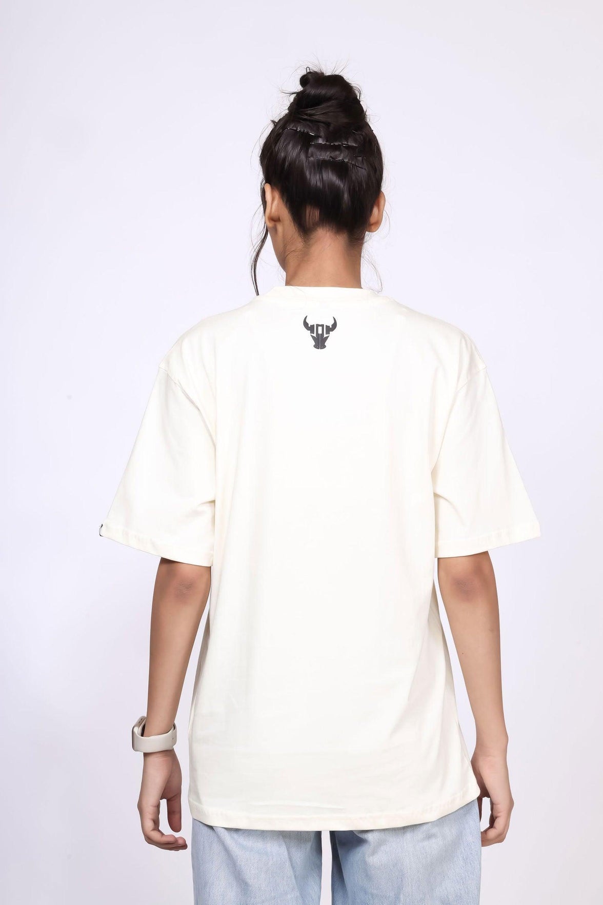 'Hustle' Off White Unisex Oversized Tee - House Of Hustlers