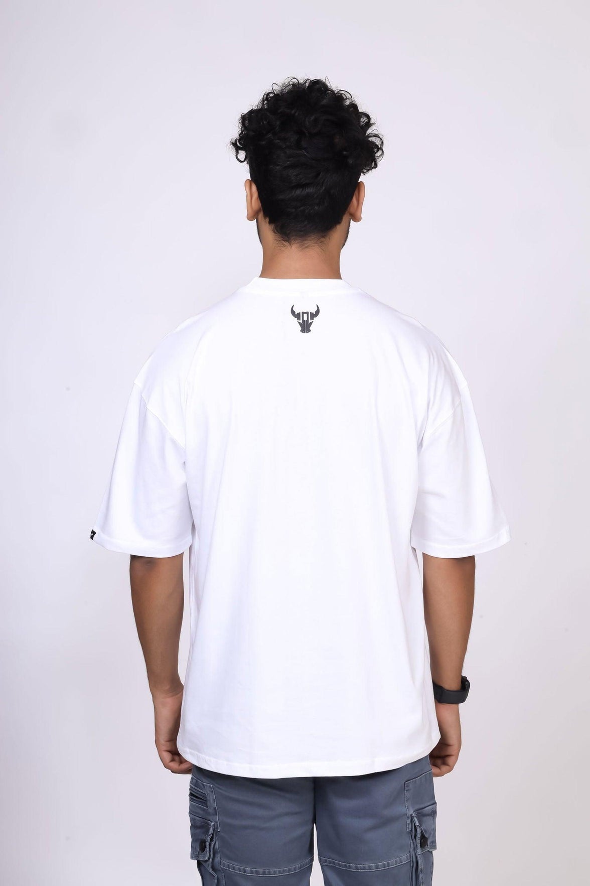 'Hustle' White Unisex Oversized Tee - House Of Hustlers